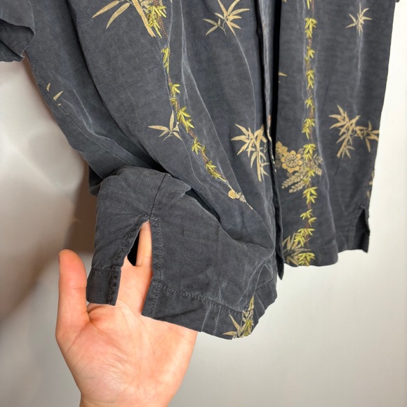 Tommy Bahama Silk Hawaiian Polo Shirt - Picture 6 of 8